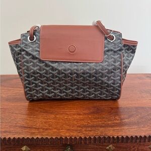 Black and Brown Shoulder Bag. No Brand.